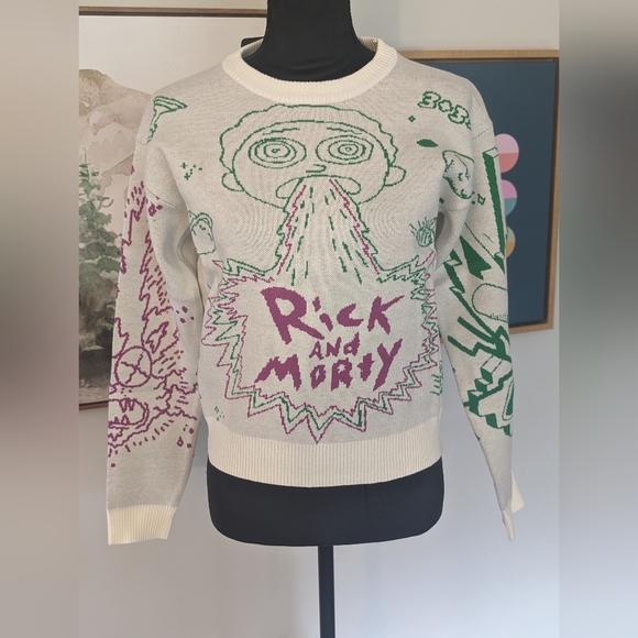 NWT Rick and Morty Sooooooper Soft Sweater - Picture 8 of 8